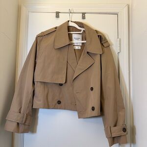 Abercrombie & Fitch Beige Cropped Trench Coat Size L